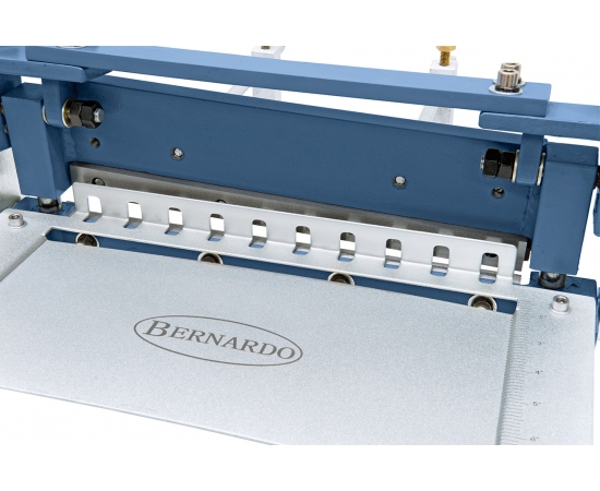 BERNARDO HS 300 X 1.5 METAL HAND SHEARS